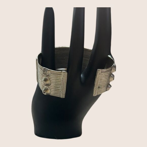 🩶 1940s ANTIQUE ETHIOPIAN BRACELET CUFF ADJUSTABLE SILVER HANDMADE ARTISAN - Picture 5 of 10